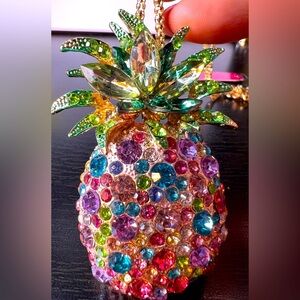 🍍NWT! Multi-Color Rhinestone Pineapple Necklace